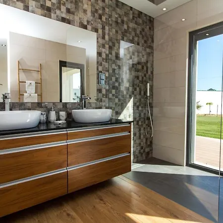 Videira By Dalma Portuguesa - By Dalma Portuguesa *